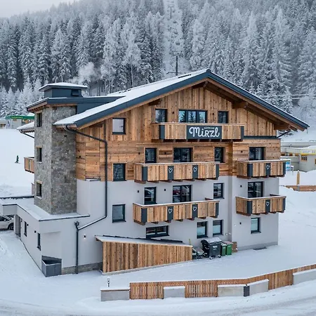 Gaestehaus Mirzl לינה וארוחת בוקר 3*