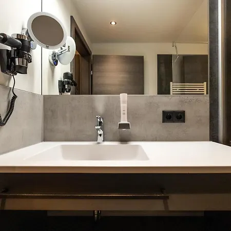 Gaestehaus Mirzl לינה וארוחת בוקר 3*