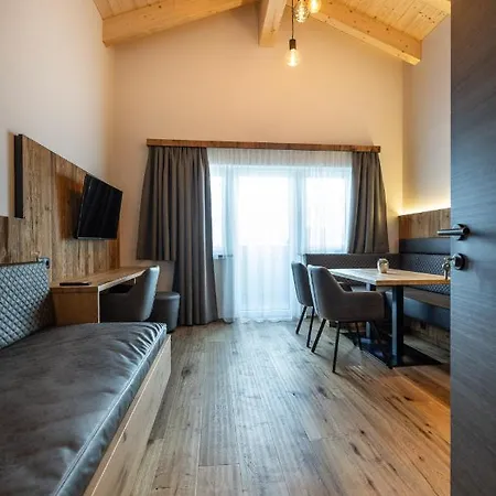 Gaestehaus Mirzl Bed & Breakfast Schladming