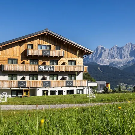 Bed & Breakfast Gaestehaus Mirzl 3*